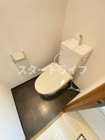 大阪市東淀川区東中島１丁目の賃貸マンションのトイレ