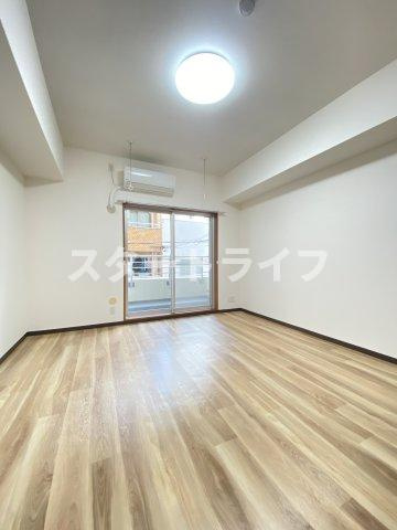 大阪市東淀川区東中島１丁目の賃貸マンションの居間・リビング