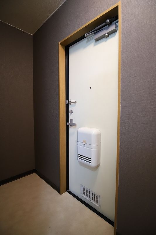 アーバン高宮 112の玄関