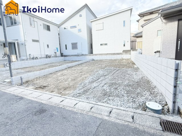 明石市野々上1丁目2期　2号棟　新築戸建の玄関|◆同社施工例◆玄関には靴をたくさん収納できるシューズボックスを完備しております！