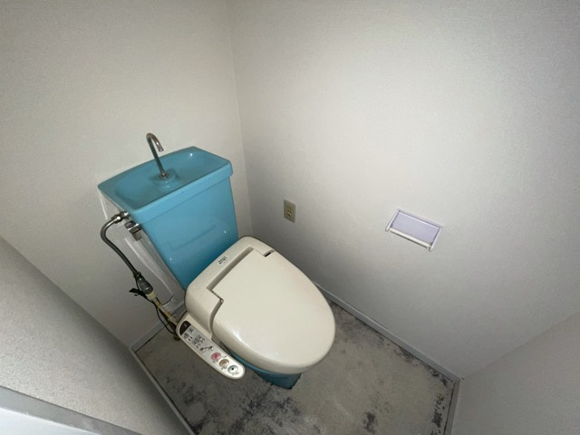 シンプルで使いやすいトイレです♪