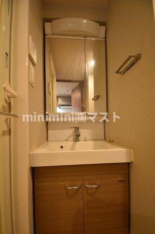W-STYLE大阪谷町の洗面所