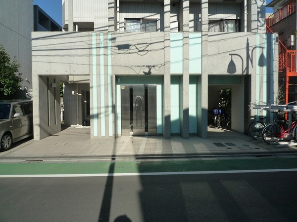 エクセリア上石神井のエントランス