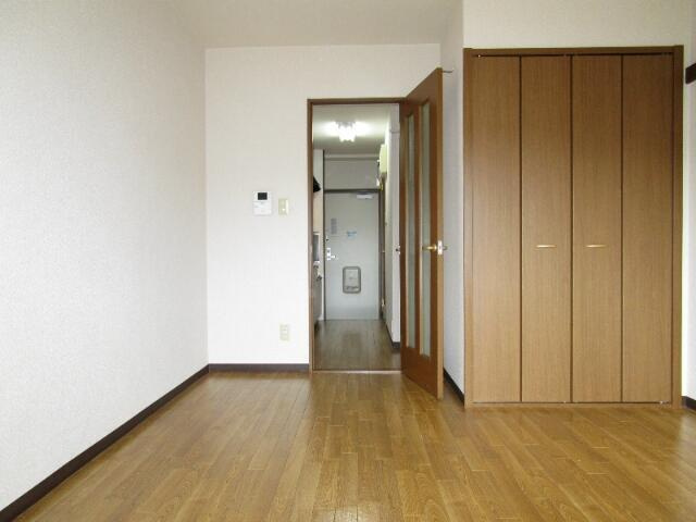 【居間・リビング】 | 高御所ロイヤルマンション