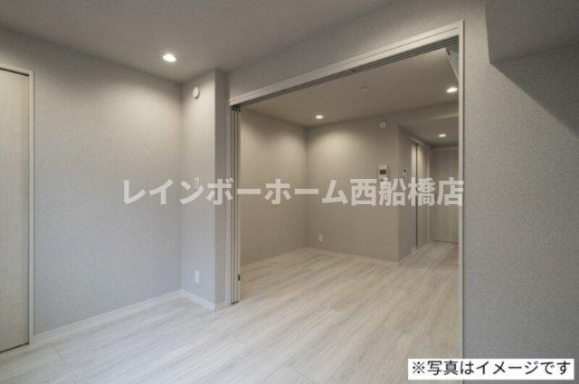 江戸川区東葛西５丁目のアパートの居間・リビング|同シリーズ参考写真