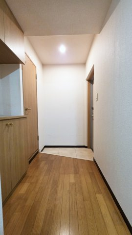 スカイコート神田の玄関
