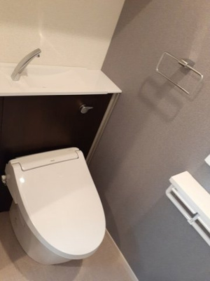 【トイレ】 | ラフォレスタ　マレ | 落ち着いた色調のトイレです