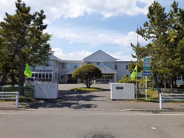 セレーノの周辺|苫小牧市立錦岡小学校まで1500m