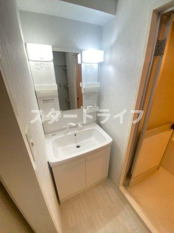 大阪市淀川区木川東４丁目の賃貸マンションの洗面所