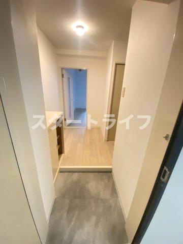 大阪市淀川区木川東４丁目の賃貸マンションの玄関