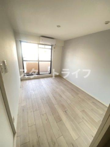 大阪市淀川区木川東４丁目の賃貸マンションの寝室