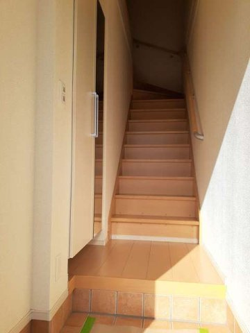 ひまわりの玄関|明るい玄関です