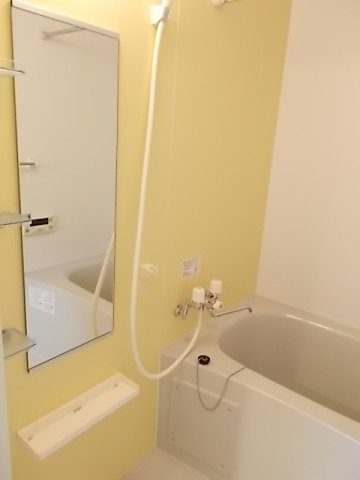 ひまわりの浴室|コンパクトで使いやすいお風呂です