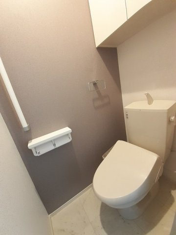グランメゾンのトイレ|落ち着いた色調のトイレです