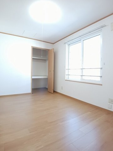 エターナルの内装|明るい室内です