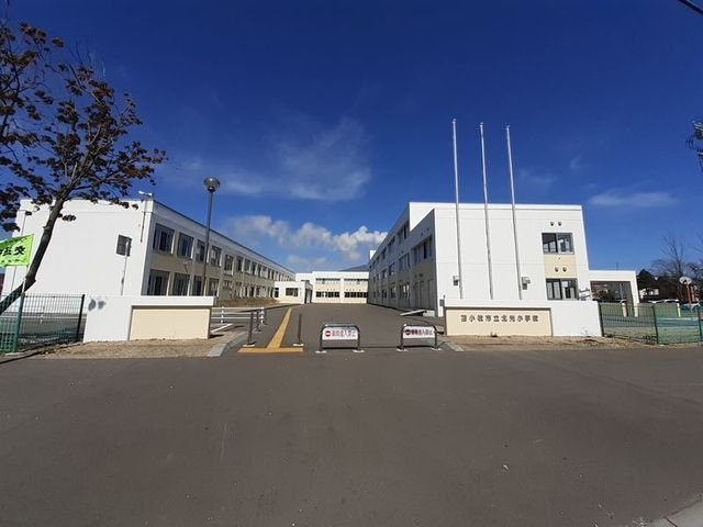 Ｓｕｎｌｉｔ　Ｐａｒｋ　弐番館の周辺|北光小学校まで1000m