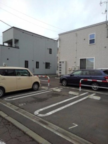 レラ　カムイの駐車場|駐車場です