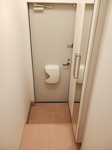 サンフィットの内装|明るい色調の室内です