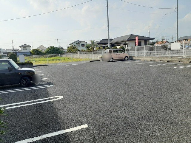 プラシード幸手　Ｂの駐車場