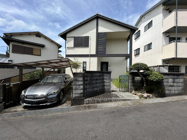 「4LDK＋納戸×駐車3台可」高知市朝倉己　中古一戸建て
