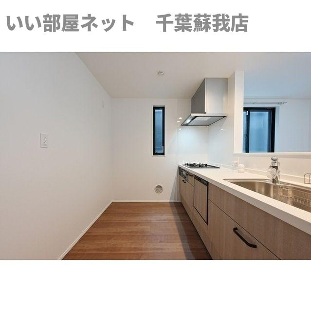 Kolet千葉仁戸名町のキッチン|コンパクトなキッチンで掃除もラクラク