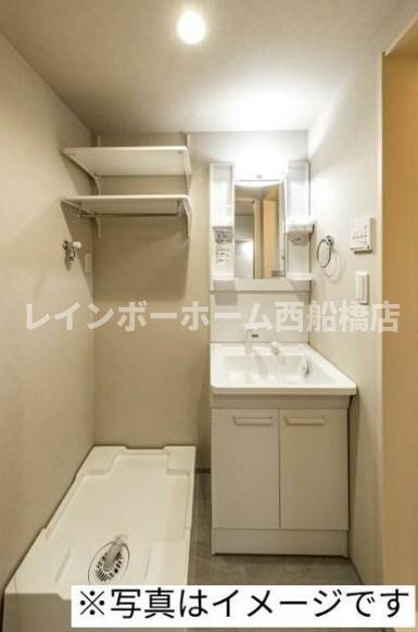 robot home 薬園台の洗面所