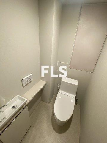 中野区弥生町５丁目の賃貸マンションのトイレ