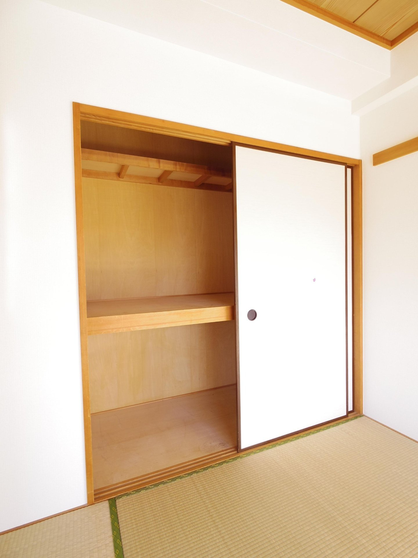 東久マンションの収納|※他号室写真です