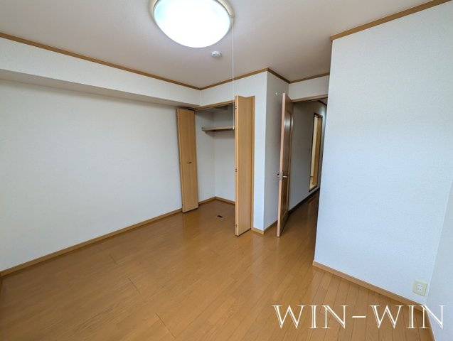 ウエスト 多米の寝室