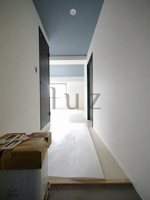 レガーロ石川町の玄関