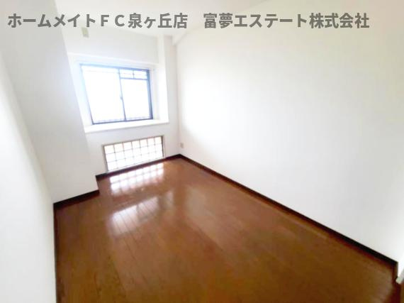 ルナピエーナ泉北の洋室