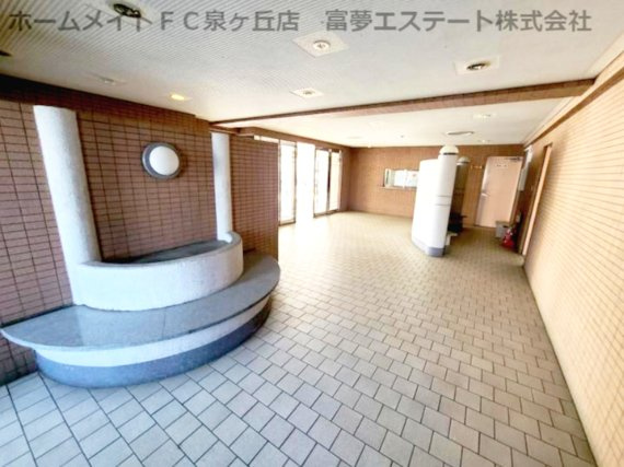 ルナピエーナ泉北のロビー