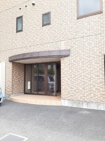 ダイヤモンド　サルーンのエントランス