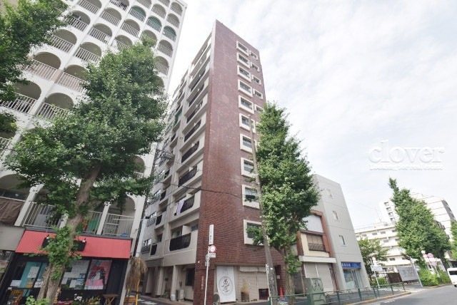 【エントランス】 | エントピア高円寺 | マンションの正面エントランス。出入りする人間を癒してくれるマンション入り口であり、その建物の「顔」でもあります。～即日のご見学可能～　お問合せはお気軽にどうぞ。
