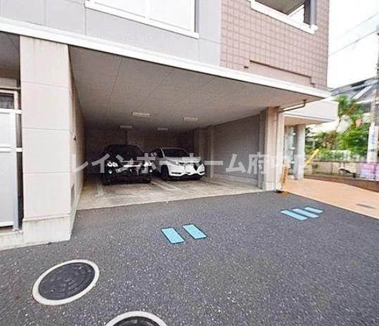 ジュネス飛田給の駐車場