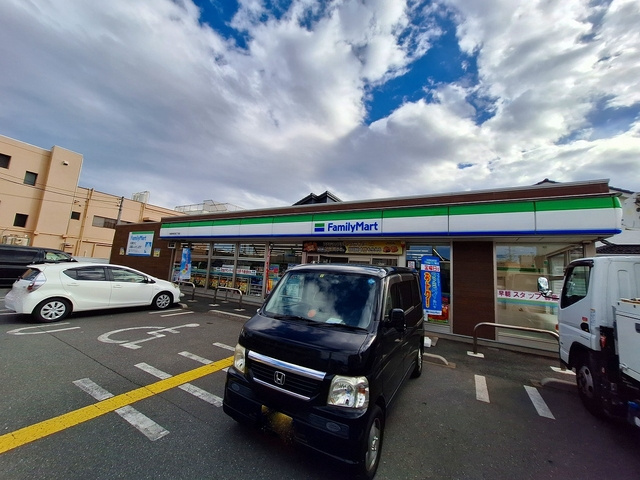 メゾン　ボヌール　Ｂ棟のその他|ファミリーマート　川越砂新田４丁目店