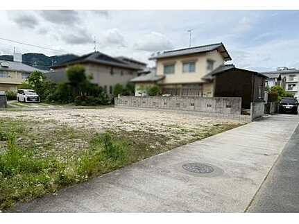 広島市佐伯区五日市中央３丁目　新築一戸建ての前面道路含む現地写真