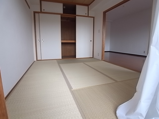 サヴァン・ヴェール芦屋の居間・リビング