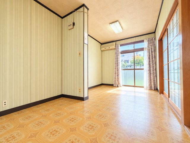 甲賀市甲南町新治の居間・リビング