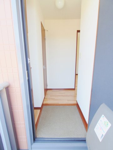 クレール植田の玄関