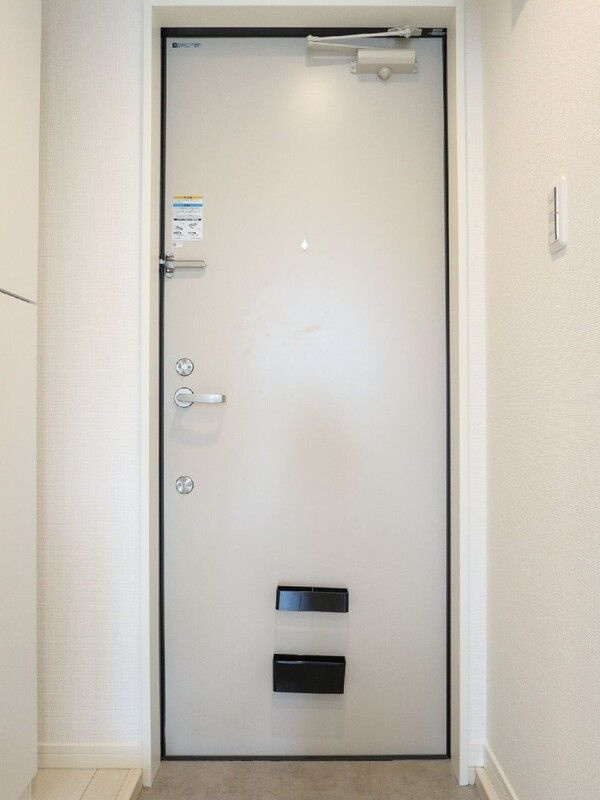 エクセラン北浦和の玄関|同物件別部屋参考写真