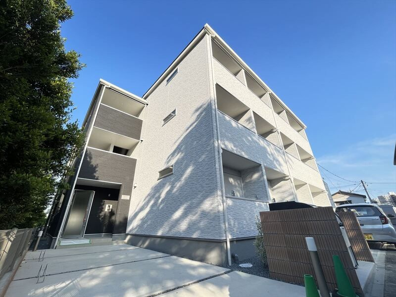 リーブルファイン獨協大学前　2号棟のエントランス