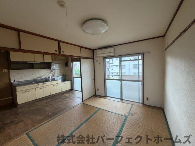 釈尊寺第一住宅第14号棟の居間・リビング|居間としてお使いいただけます