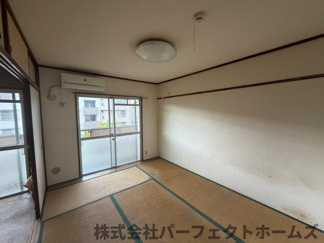 釈尊寺第一住宅第14号棟の和室|日本らしい落ち着いた雰囲気の和室です