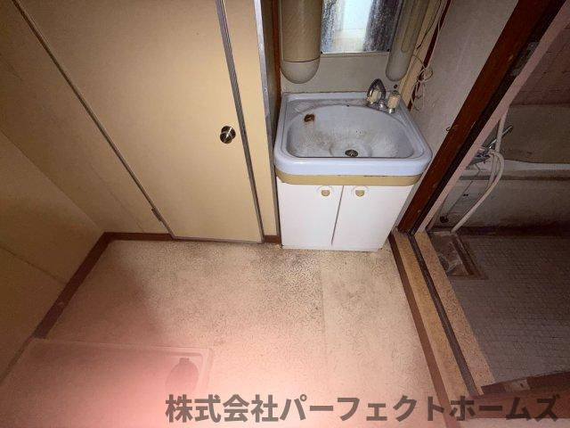 釈尊寺第一住宅第14号棟の洗面所|使いやすい洗面所です