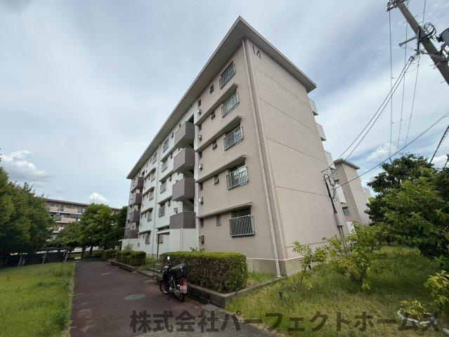 釈尊寺第一住宅第14号棟の外観|落ち着いた雰囲気の外観です