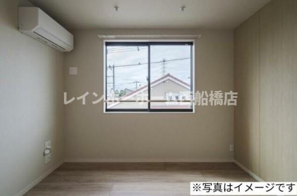 robot home 薬園台の居間・リビング