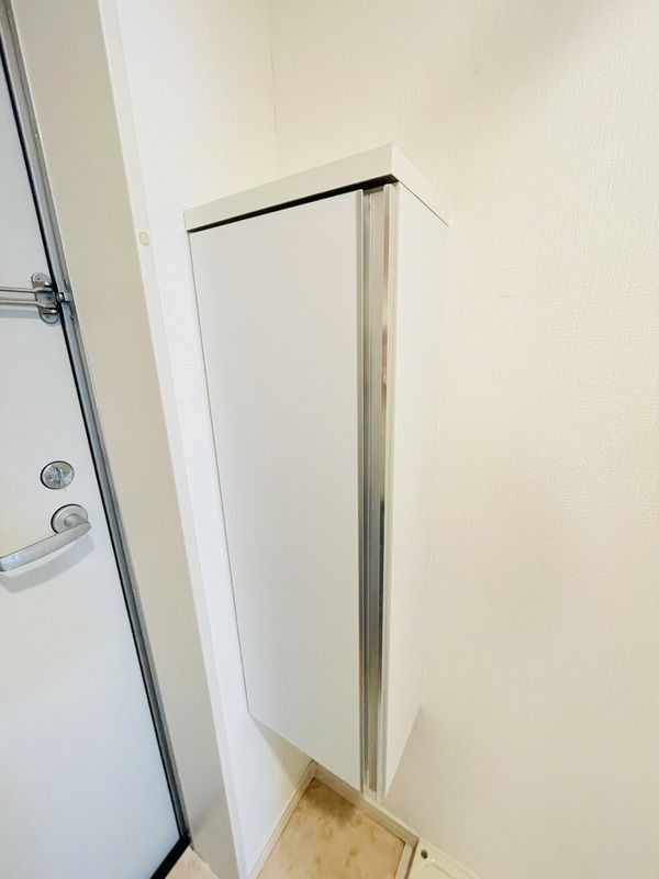 アリス南千住の玄関