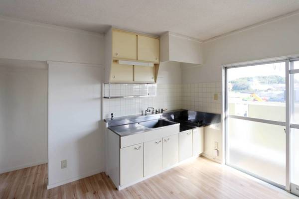 ビレッジハウス下広川2号棟のキッチン|ビレッジハウスの同一物件・同一タイプの間取りの写真です