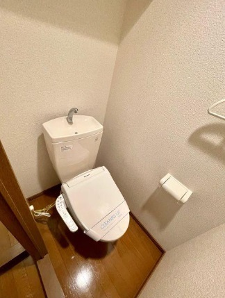 ラクラス田原町 のトイレ